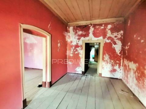 Prédio centenário na baixa da cidade de faro