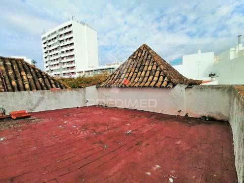 Prédio centenário na baixa da cidade de faro