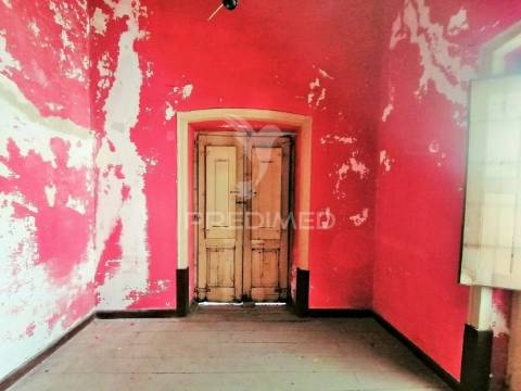 Prédio centenário na baixa da cidade de faro