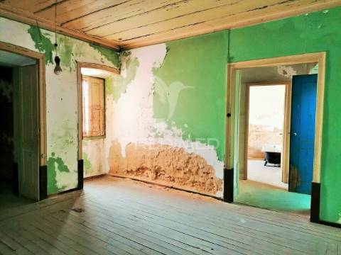 Prédio centenário na baixa da cidade de faro