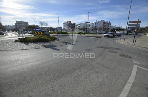 Terreno para construir para 15 fogos mais 1 loja em loulé