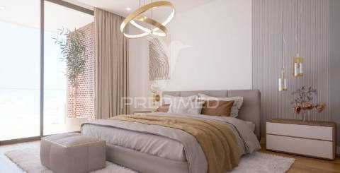 Apartamento t3 com terraço amplo e piscina privada