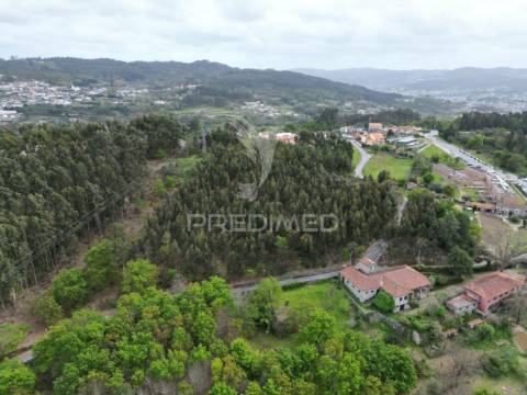 Terreno para construção de moradias em polvoreira - guimarães