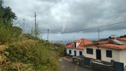 Terreno para construção , localizado em porto da cruz
