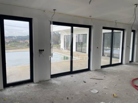 Moradia terrea m3 -  fase acabamentos