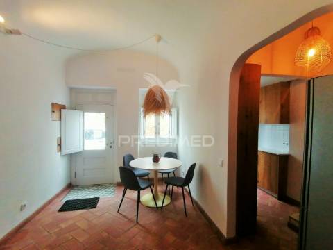 Lindíssima moradia t2, remodelada na baixa da cidade de olhão