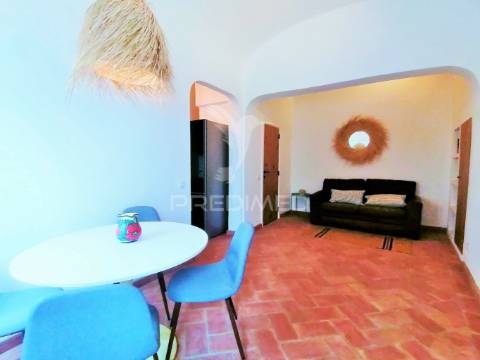 Lindíssima moradia t2, remodelada na baixa da cidade de olhão