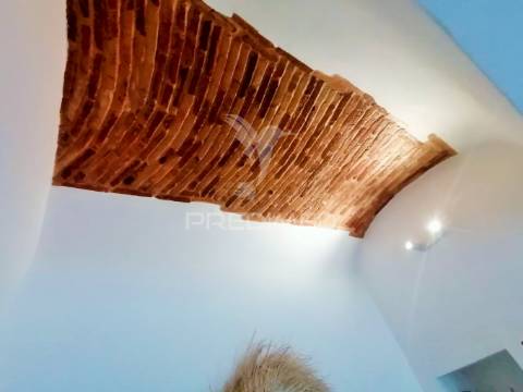 Lindíssima moradia t2, remodelada na baixa da cidade de olhão