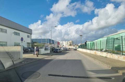 Armazem ou loja na urbanização industrial do pateiro