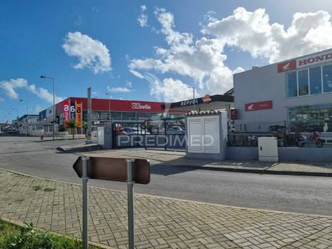 Armazem ou loja na urbanização industrial do pateiro