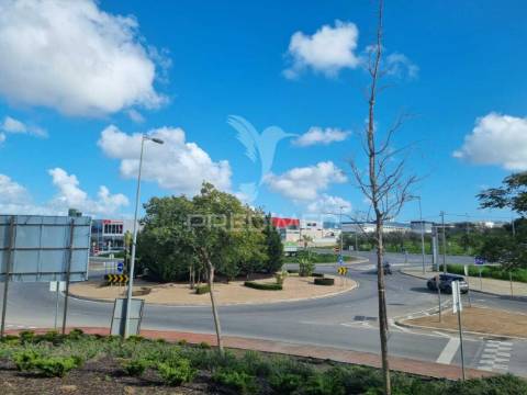 Armazem ou loja na urbanização industrial do pateiro