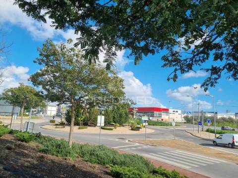Armazem ou loja na urbanização industrial do pateiro