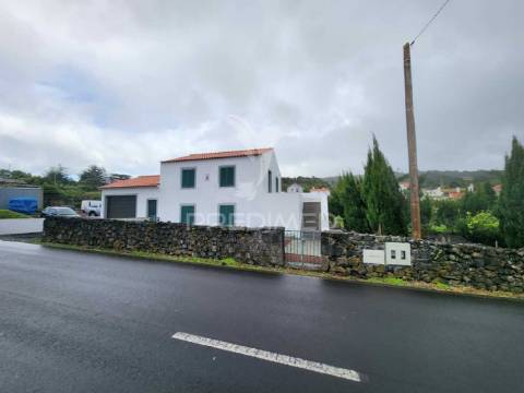 Moradia t3 na candelária