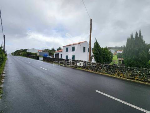 Moradia t3 na candelária