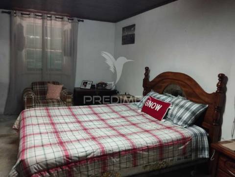 Moradia t3 na candelária