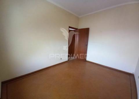 Moradia t2 com grande terraço e espaço exterior