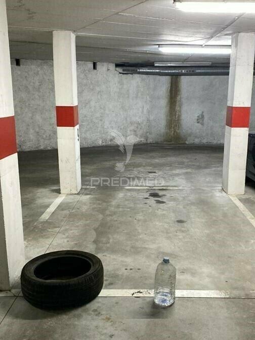 Parqueamento coberto em sines
