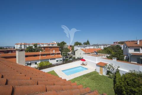 Lisboa / olivais ( próximo ao novo hospital de todos os santos ) - moradia  t6 + 1 com piscina