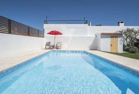 Lisboa / olivais ( próximo ao novo hospital de todos os santos ) - moradia  t6 + 1 com piscina