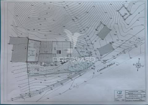 Casas em ruinas em processo de aprovação