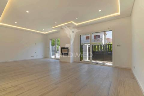 Moradia isolada t5 qtª da charnequinha