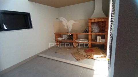 Moradia isolada t5 qtª da charnequinha