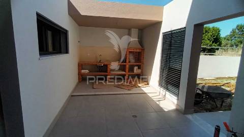 Moradia isolada t5 qtª da charnequinha