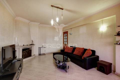 Apartamento t2 com lareira | monte abraão | queluz