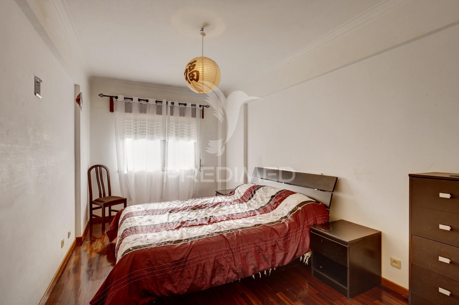 Apartamento t2 com lareira | monte abraão | queluz