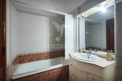 Apartamento t2 com lareira | monte abraão | queluz
