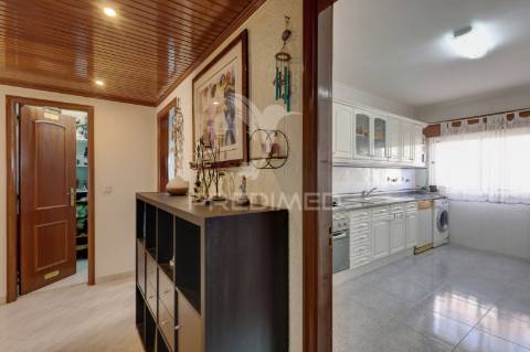 Apartamento t2 com lareira | monte abraão | queluz