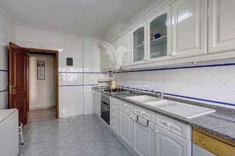 Apartamento t2 com lareira | monte abraão | queluz