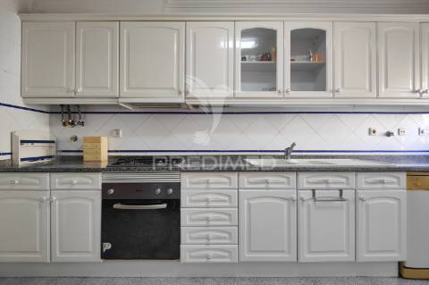 Apartamento t2 com lareira | monte abraão | queluz