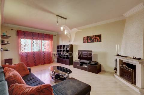 Apartamento t2 com lareira | monte abraão | queluz