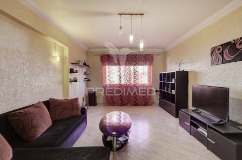 Apartamento t2 com lareira | monte abraão | queluz