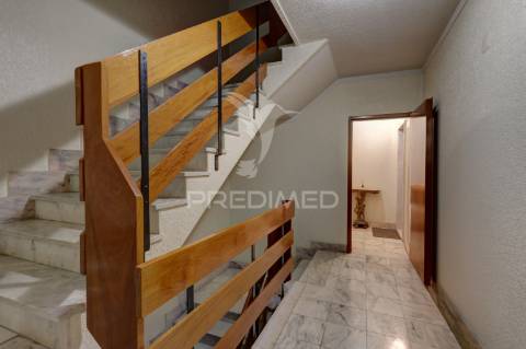 Apartamento t2 com lareira | monte abraão | queluz