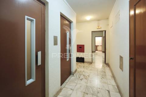 Apartamento t2 com lareira | monte abraão | queluz