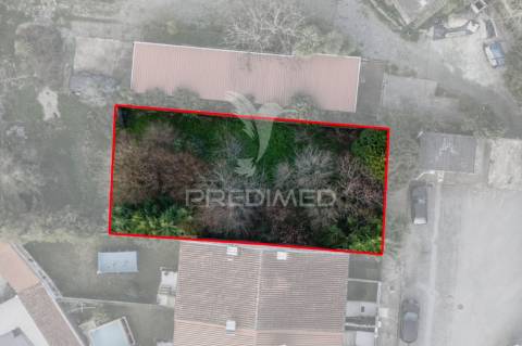 Lote para construção moradia de gaveto com 337m2 em real, braga