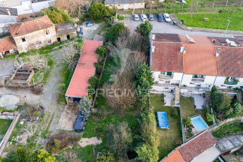 Lote para construção moradia de gaveto com 337m2 em real, braga