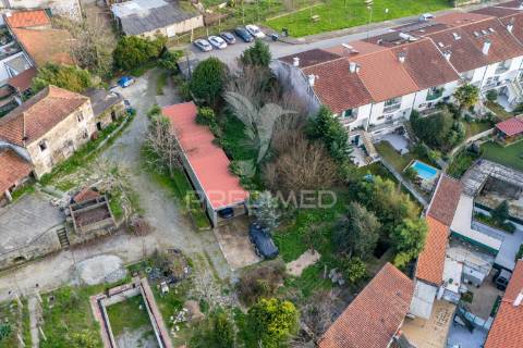 Lote para construção moradia de gaveto com 337m2 em real, braga