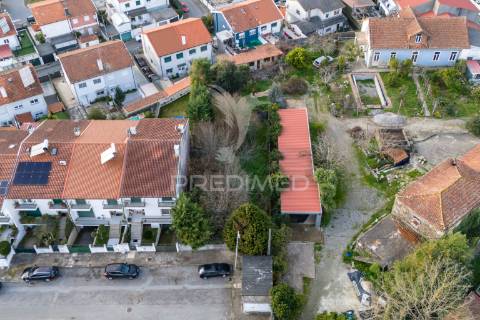 Lote para construção moradia de gaveto com 337m2 em real, braga
