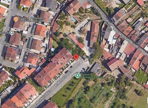Lote para construção moradia de gaveto com 337m2 em real, braga