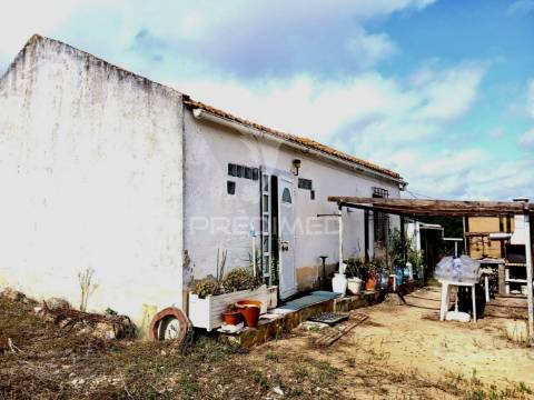 Magnífico terreno/ com apoio agrícola