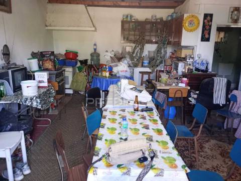 Magnífico terreno/ com apoio agrícola