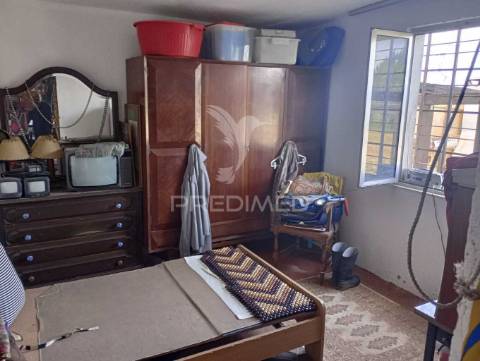 Magnífico terreno/ com apoio agrícola