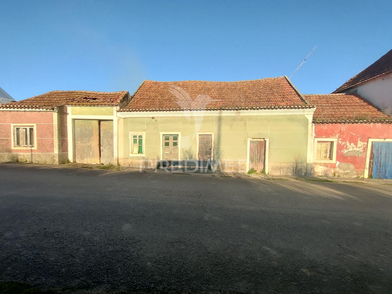 Moradia de campo para recuperar - fonte da pedra, santarém