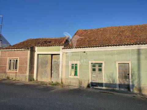 Moradia de campo para recuperar - fonte da pedra, santarém