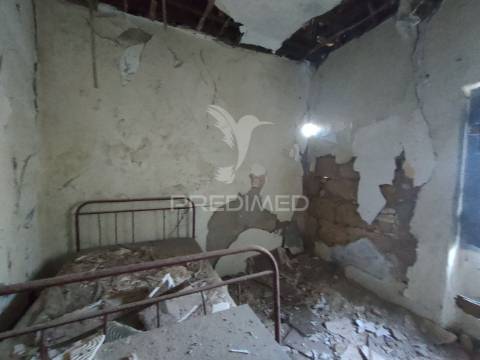 Moradia de campo para recuperar - fonte da pedra, santarém