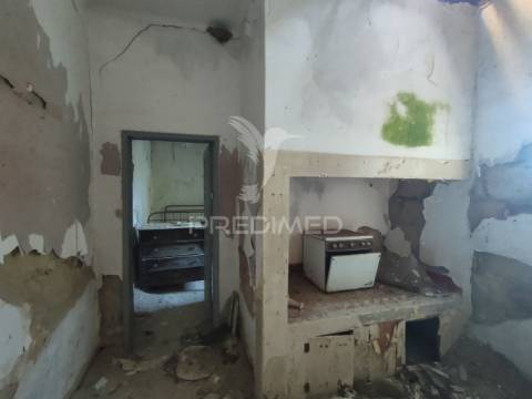 Moradia de campo para recuperar - fonte da pedra, santarém