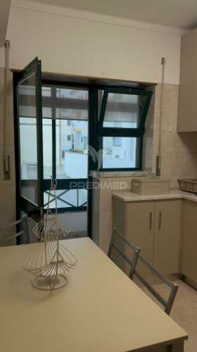 T2 mobiliado com 2 garagens - pé na areia da praia consolação